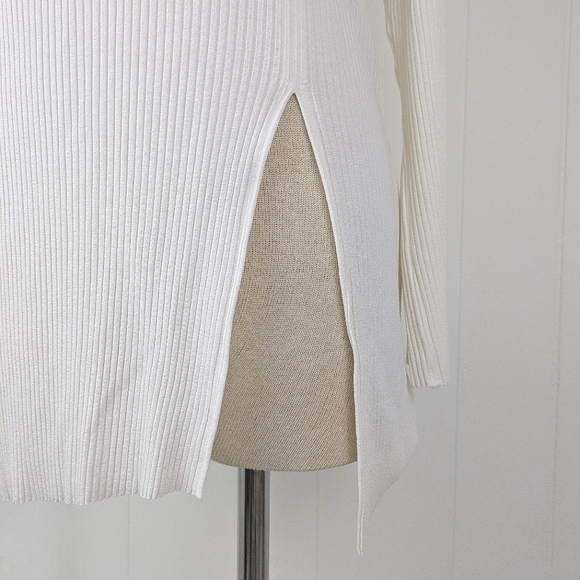 Hackwith Design Tunic Rib Slit Top - Picture 3 of 7